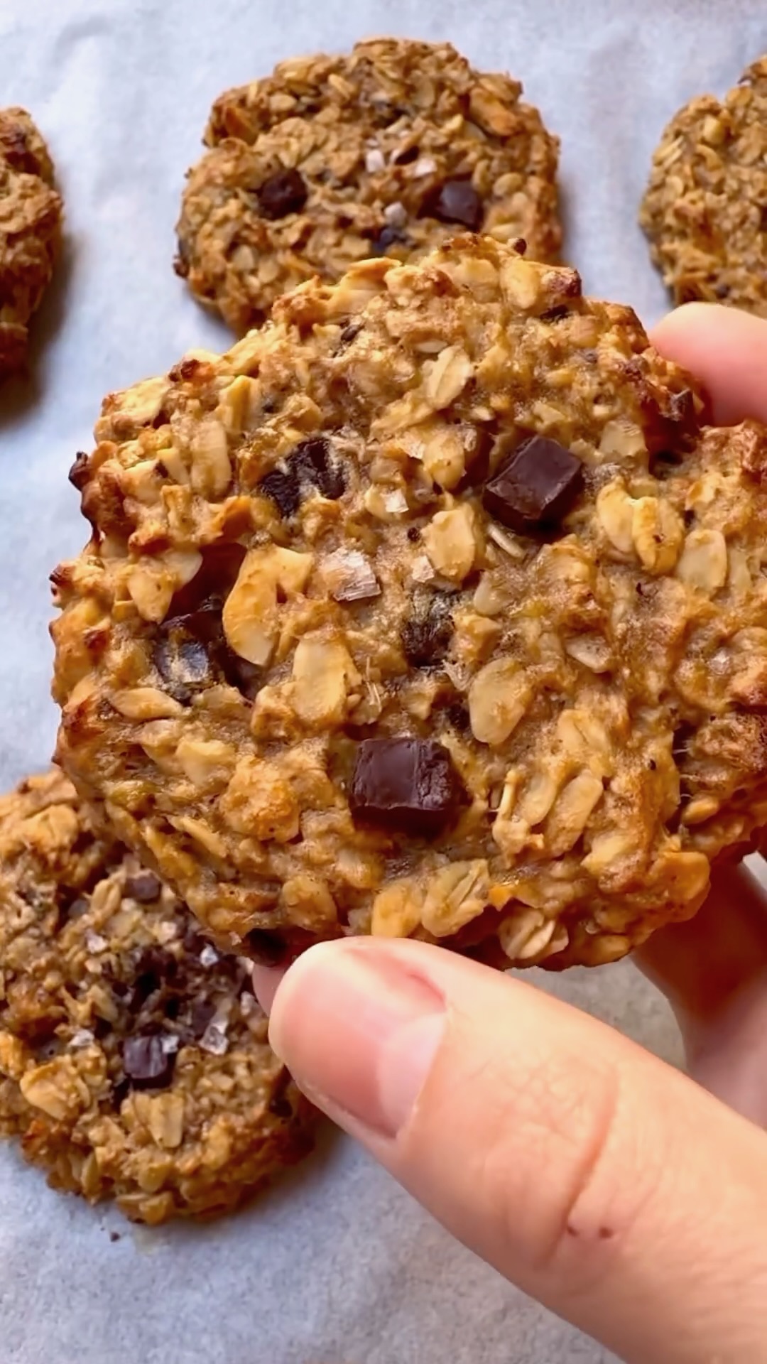 GLUTEN-FREE AND REFINED SUGAR-FREE OAT COOKIES! 🍪