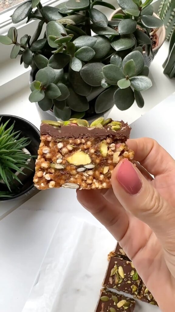 Puffed Quinoa Pistachio Bars