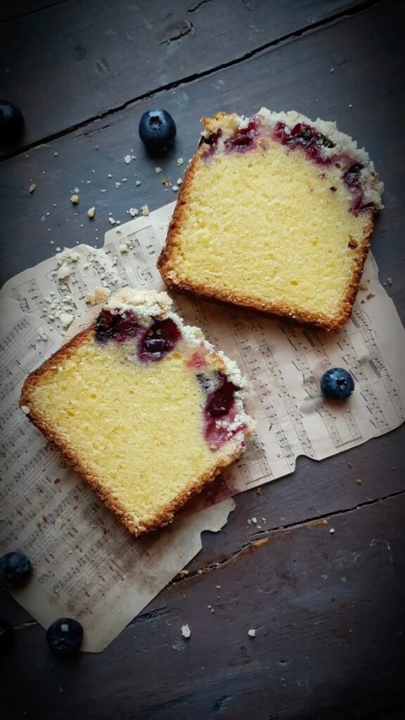 Blueberry and Crumble Pound Cake