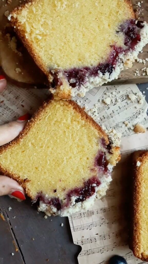 Blueberry and Crumble Pound Cake