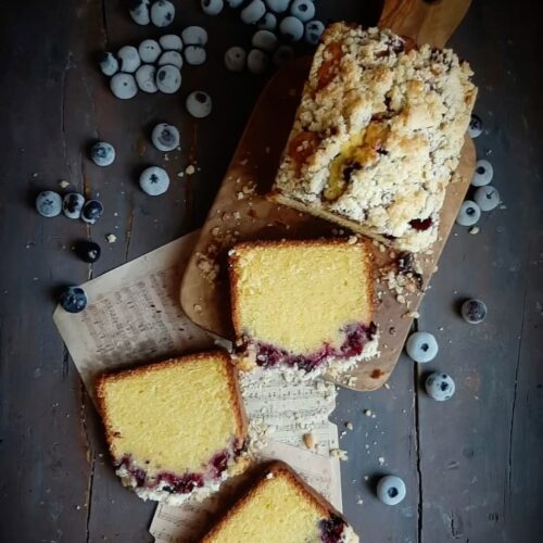 Blueberry and Crumble Pound Cake