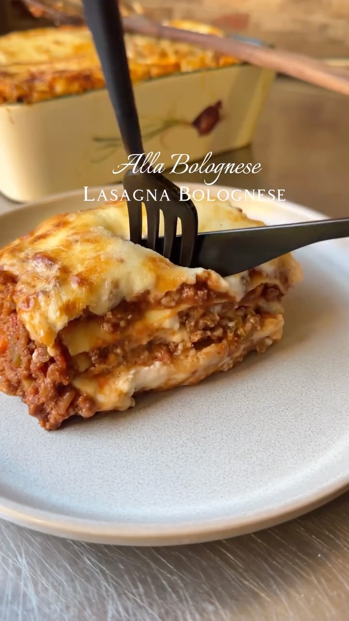 LASAGNA BOLOGNESE