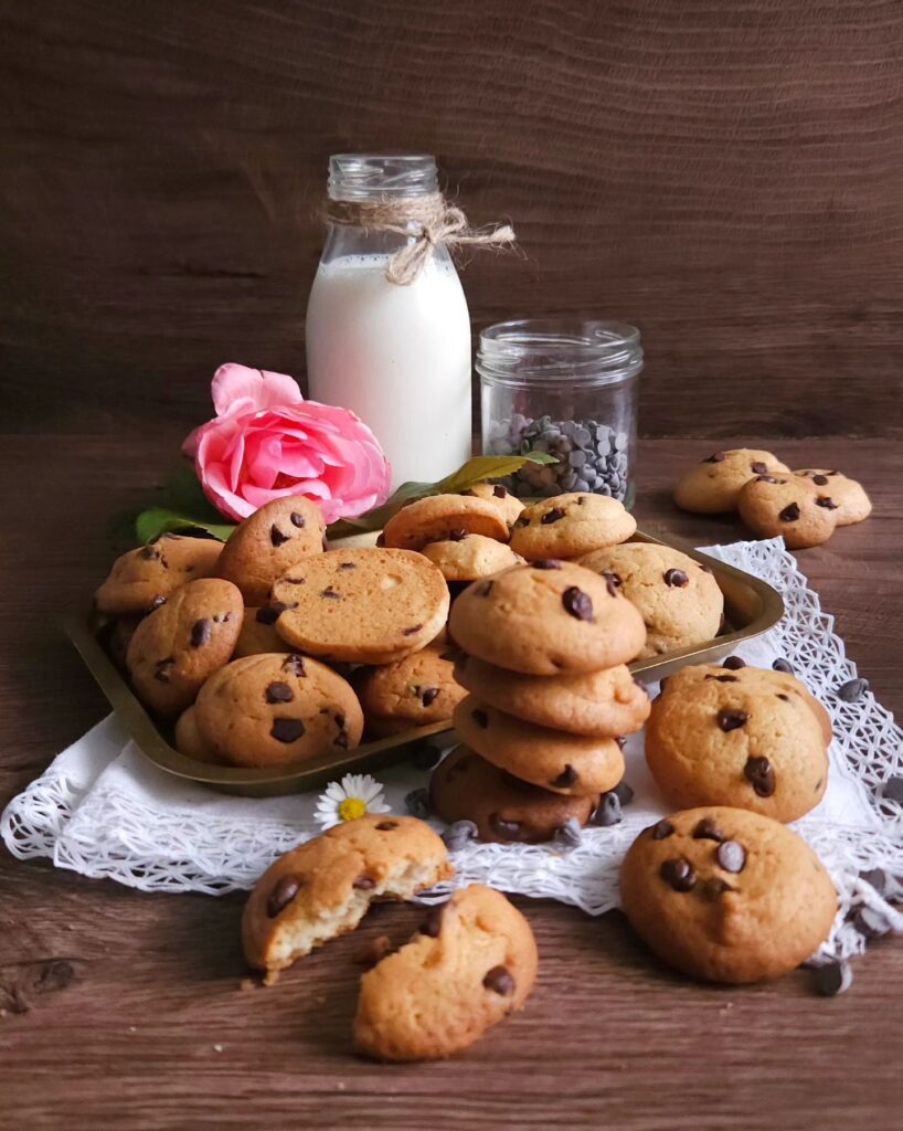 Crunchy Mini-Chocolate Chip Cookies Recipe