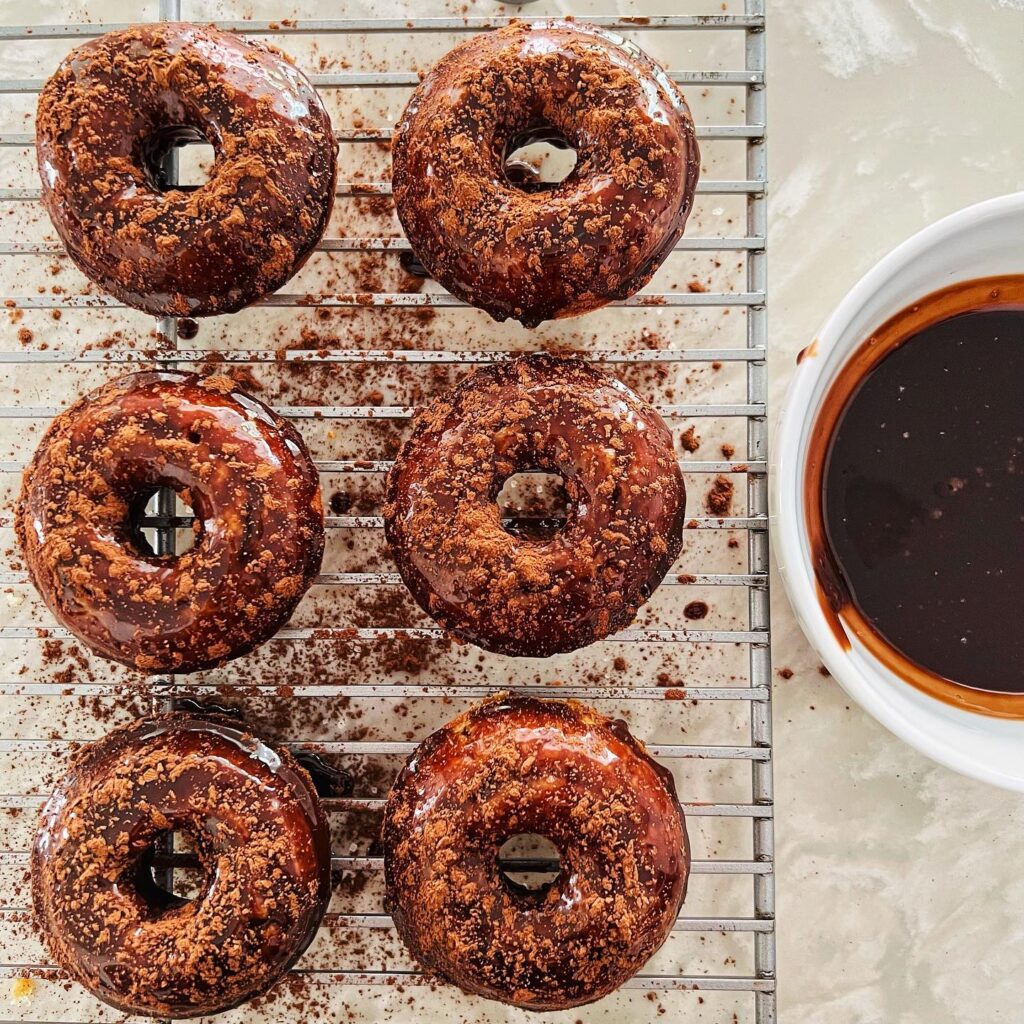 Easy Baked Chocolate Glazed Donut Recipe