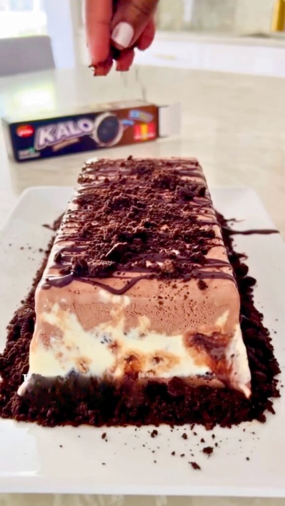 Most Perfect Oreo Fudge Ice Cream Cake Recipe