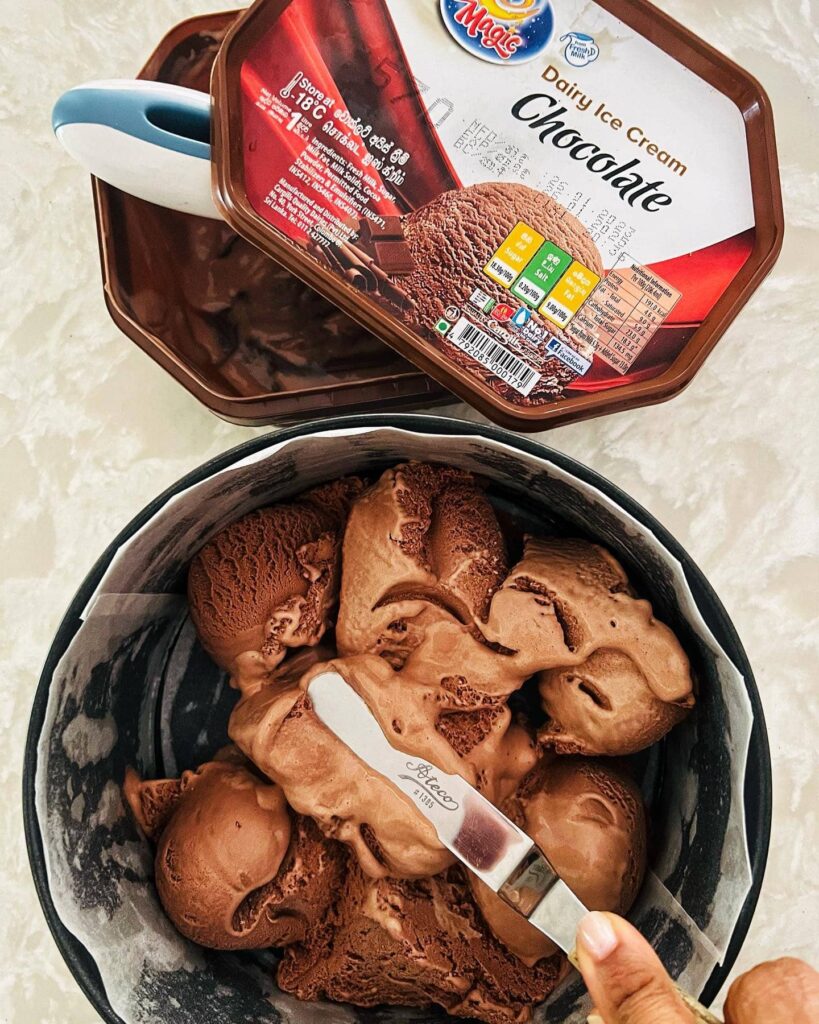 No-Bake Oreo Ice Cream Cake with Homemade Fudge Sauce