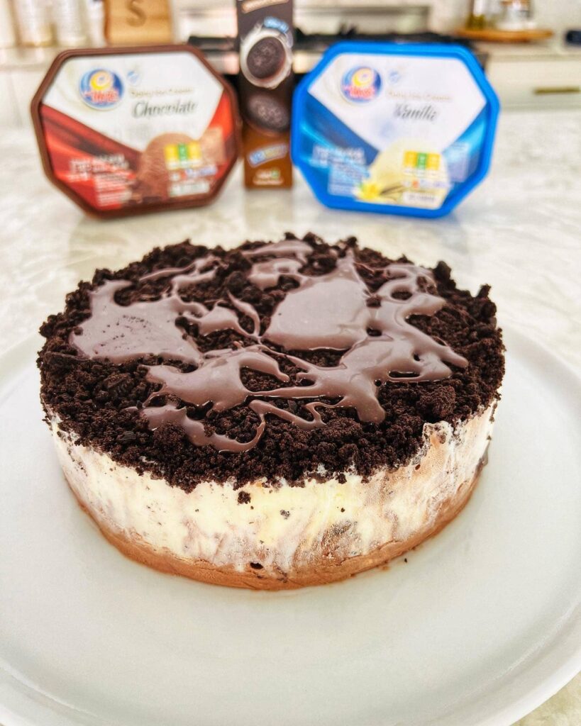 No-Bake Oreo Ice Cream Cake with Homemade Fudge Sauce