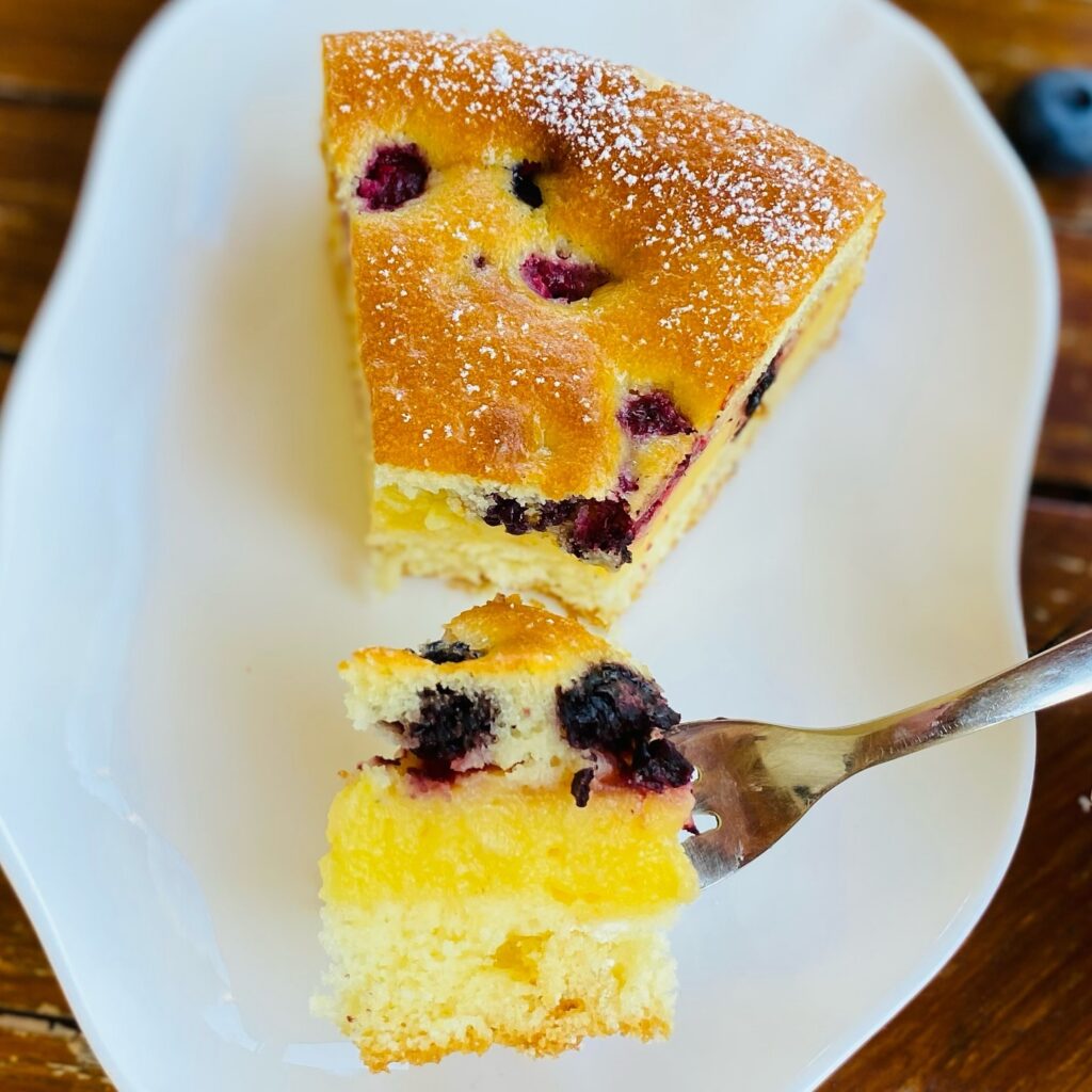 Lemon Cake with Berries