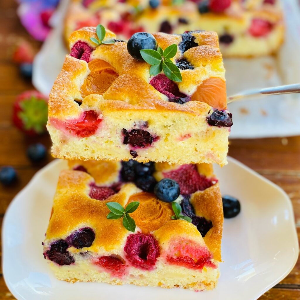 Quick Lemon Cream and Fruit Cake