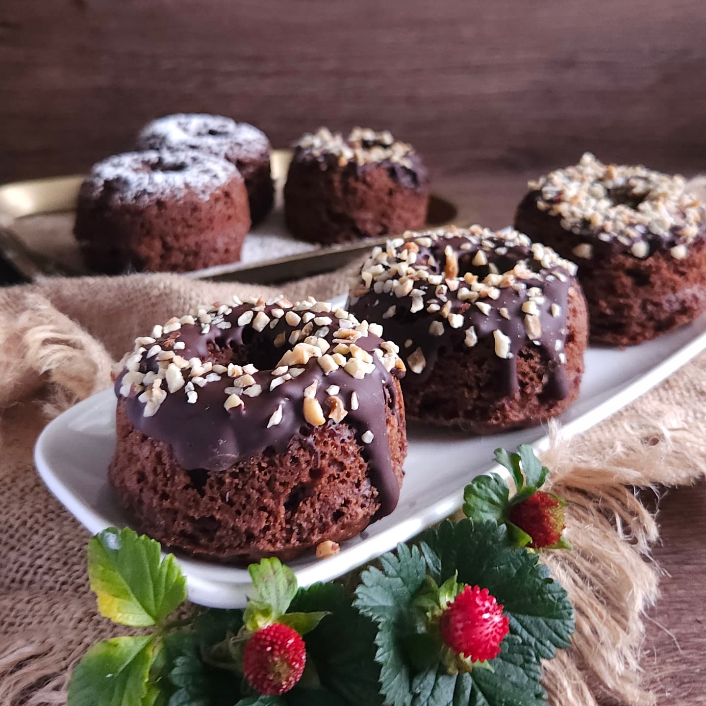 Mini-Cakes Styled as Donuts Recipe