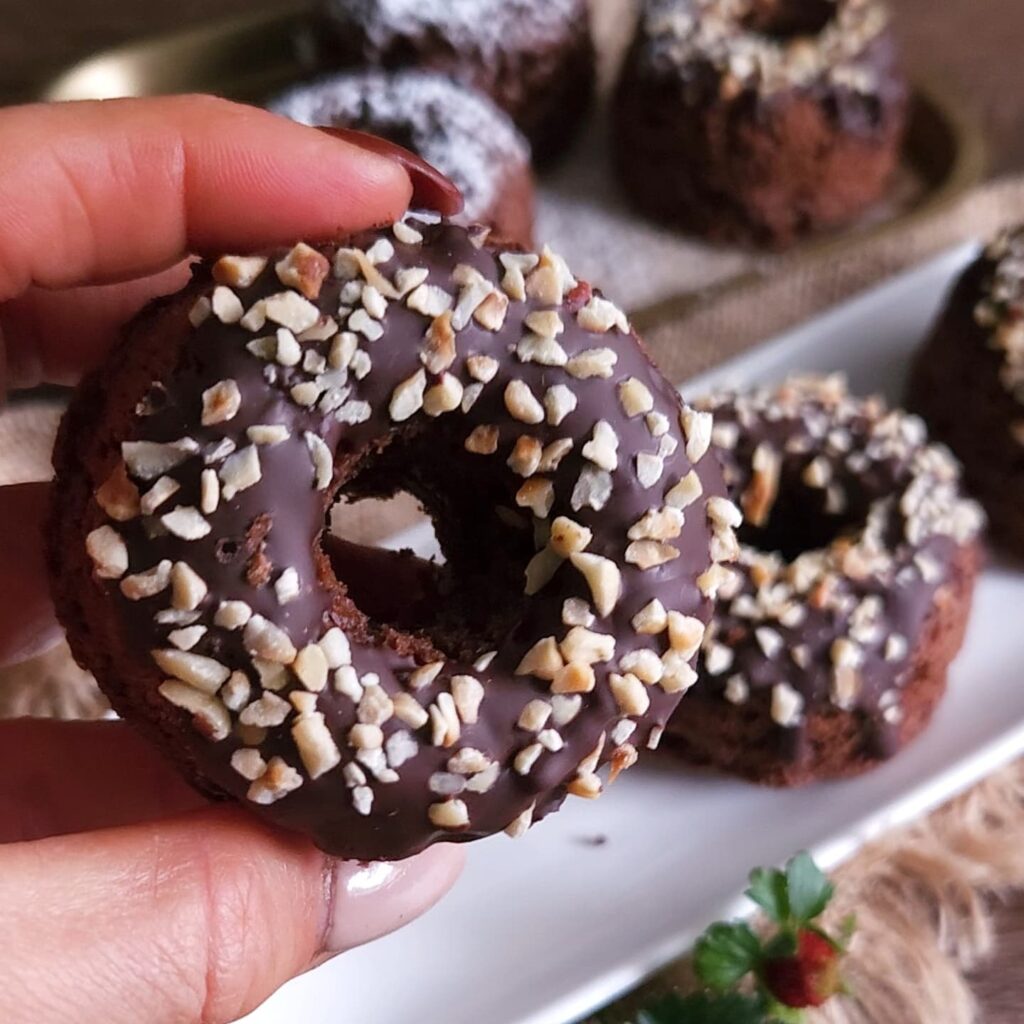 Mini-Cakes Styled as Donuts Recipe