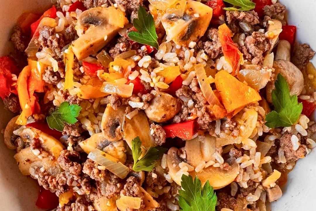 🍽️ One-Pan Ground Beef & Veggie Rice Skillet | Easy, Quick, Gluten-Free Weeknight Dinner