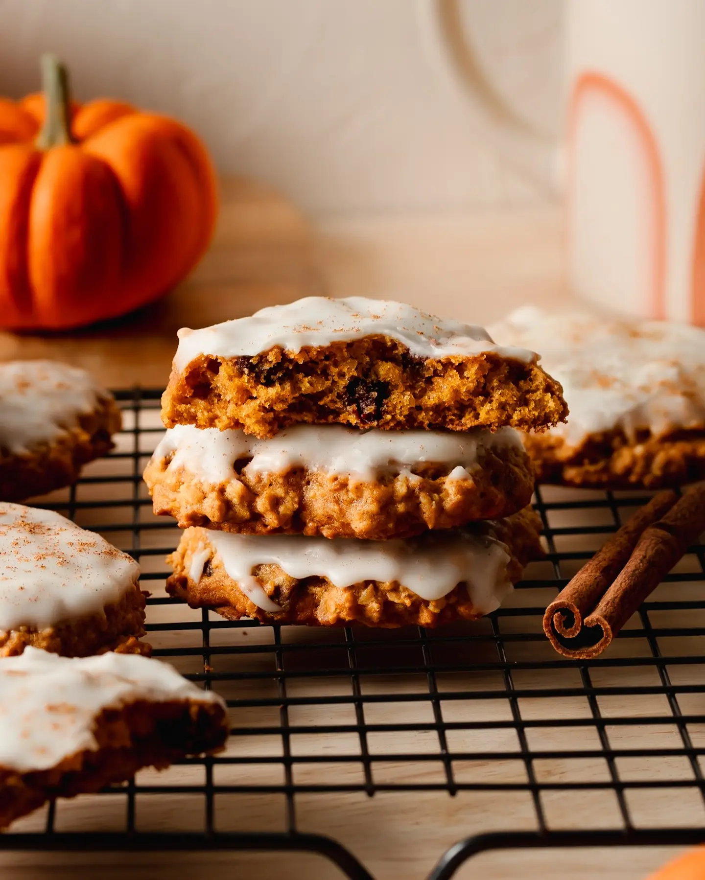 Soft-Baked Pumpkin Oatmeal Cookies Recipe — Chewy, Spiced & Glazed · Easy · Freezer-Friendly