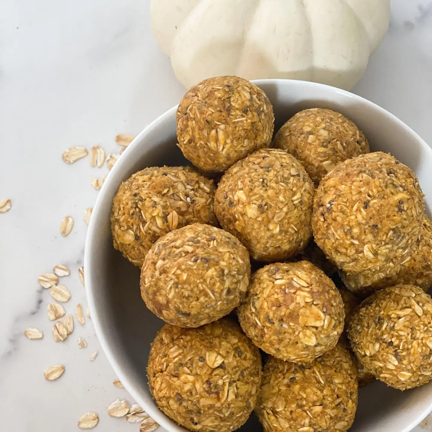 No-Bake Pumpkin Energy Balls Recipe · Vegan · Gluten-Free · High-Protein Oat & Chia Bites